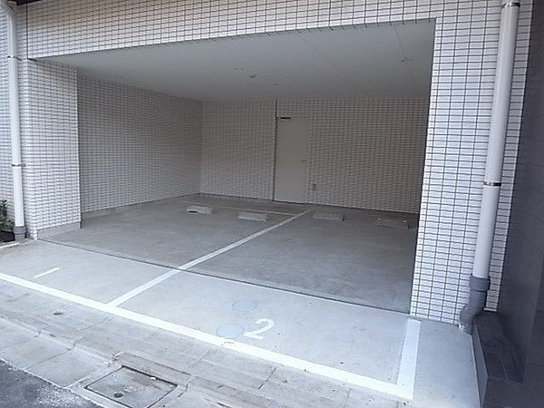 グロース錦糸町ミルーナヒルズの駐車場