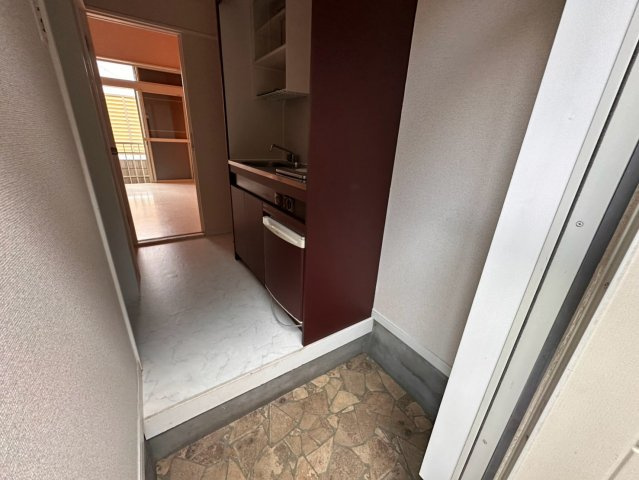 CASA-1の玄関