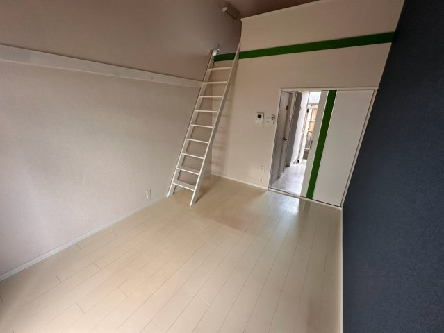 CASA-1の居間・リビング