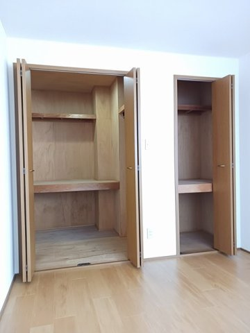 クィーンパレスＴＡＤＡ．Ｃ棟の収納|ちょっとした収納スペースも充実しています