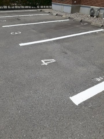 グレイスフル　Ａの駐車場|駐車スペースもあります
