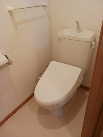 ハッピネスハウス　Ｂのトイレ|コンパクトで使いやすいトイレです