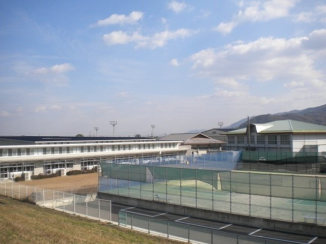 メゾン　アスナロ　Ⅲの周辺|山川中学校まで1400m
