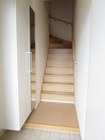 メゾン　アスナロ　Ⅲの玄関|ゆったりとした玄関です
