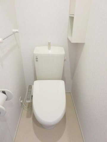 ベネヴォレンテＤのトイレ|落ち着いたトイレです