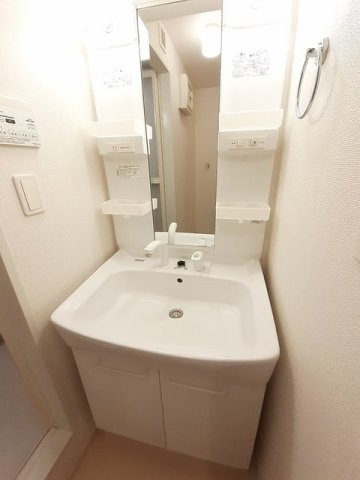 ライトブレス　Ｂの洗面所|忙しい朝には欠かせない洗面所です