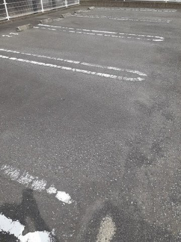 ライトブレス　Ｂの駐車場|駐車場があるので、車を買う予定の方も安心です