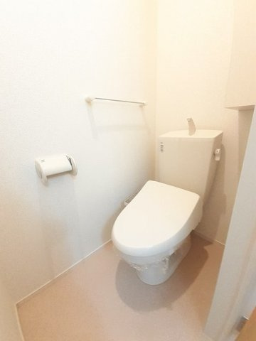 アグレアーブルＡのトイレ|ゆったりとした空間のトイレです