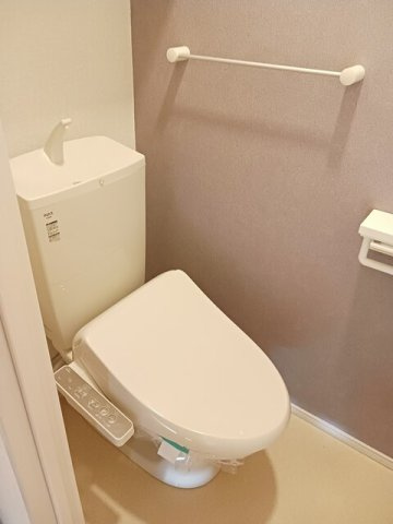 グラン　ベルジュ　Ｄのトイレ|トイレもきれいです