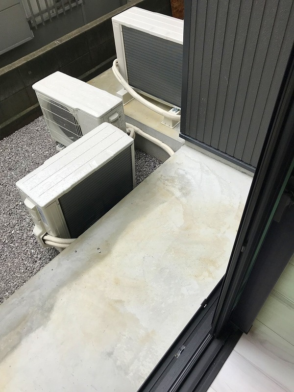 川崎市多摩区宿河原５丁目のアパートのバルコニー