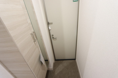 【玄関】 | Ｄ-ｒｅｓｉｄｅｎｃｅ明治中央 | シューズボックス