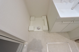 【その他】 | Ｄ-ｒｅｓｉｄｅｎｃｅ明治中央 | 室内洗濯機置場