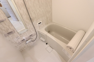【浴室】 | Ｄ-ｒｅｓｉｄｅｎｃｅ明治中央 | 追い焚き機能付き