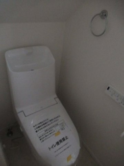 【トイレ】 | 六浦5丁目　中古戸建 | １階トイレ交換済み
