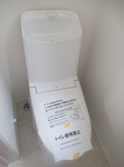 【トイレ】 | 六浦5丁目　中古戸建 | ２階トイレ（交換済み）