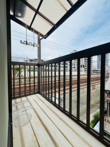 海岸通戸建のバルコニー