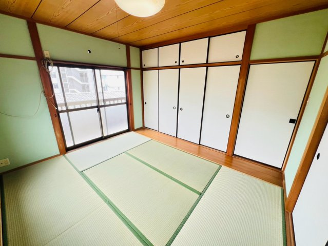 海岸通戸建の内装