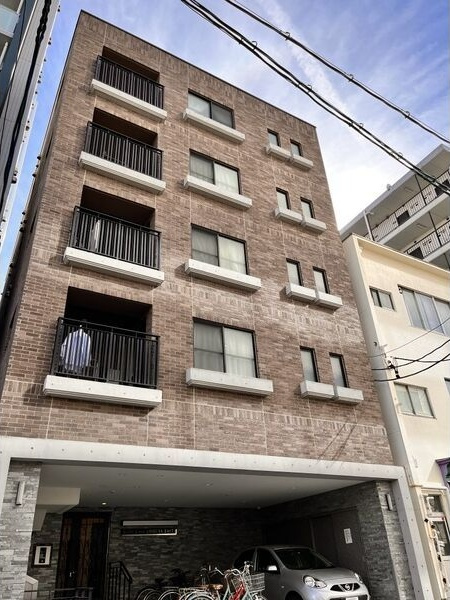 アールズコート千種イーストの外観