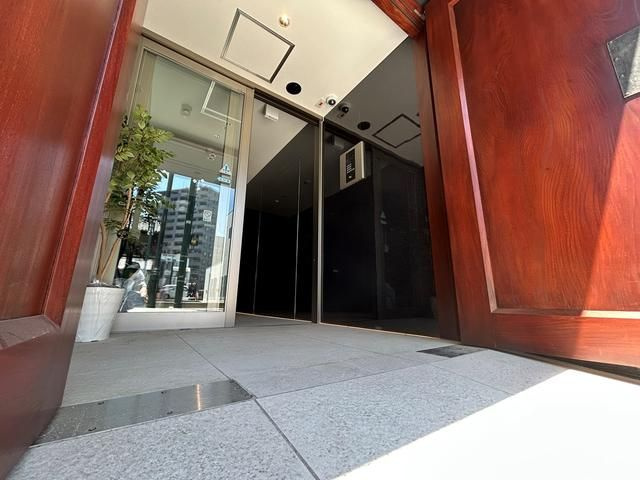 【エントランス】 | エスティメゾン川越 | 落ち着いたエントランスです