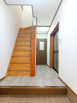 【玄関】 | 木屋元町　中古一戸建て