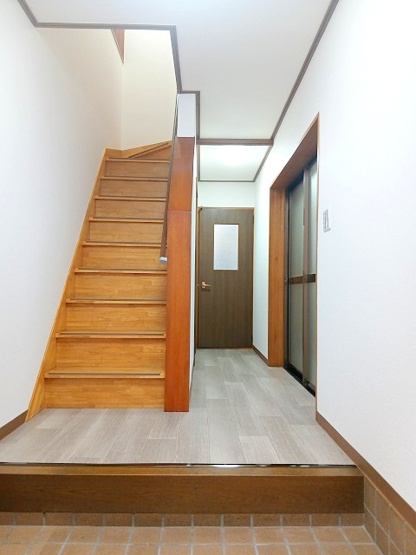【玄関】 | 木屋元町　中古一戸建て