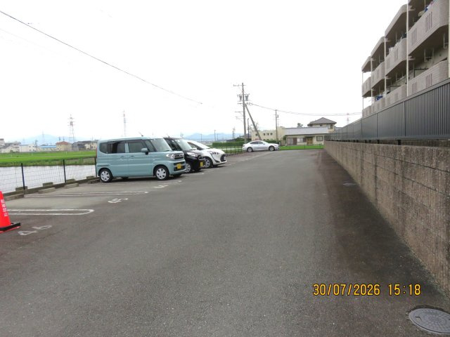 　☆　インシエーメ　☆　の駐車場
