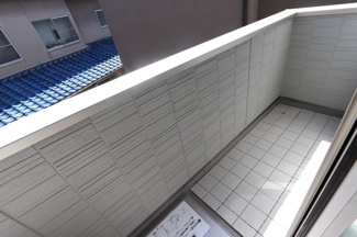 【バルコニー】 | Ｄ-ｒｅｓｉｄｅｎｃｅ明治中央 | 南向き
