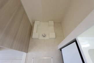 【その他】 | Ｄ-ｒｅｓｉｄｅｎｃｅ明治中央 | 室内洗濯機置場