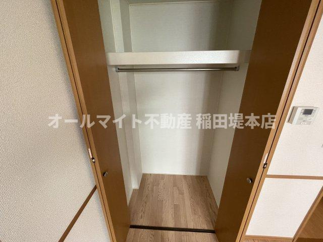 川崎市麻生区上麻生７丁目の賃貸マンションの収納