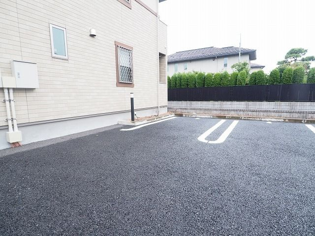クレオ・レジデンスの駐車場