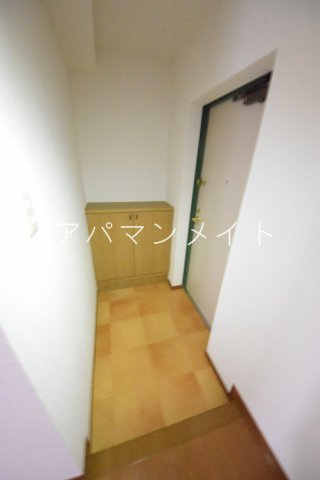 【玄関】 | シューズボックス付の玄関です！