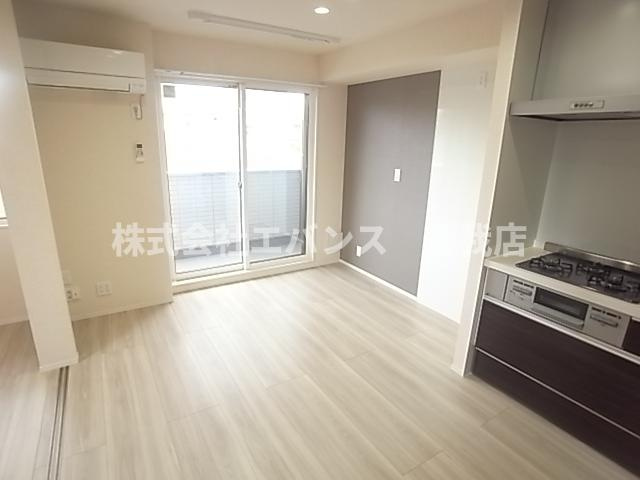 【居間・リビング】 | D-room末広2丁目 | こちらのリビングで趣味の時間をお楽しみください