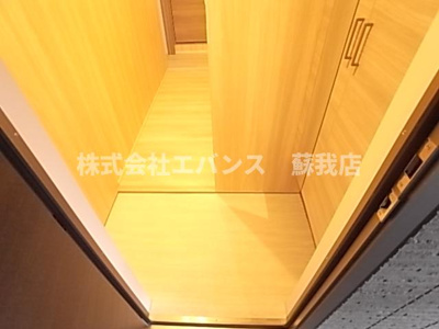 【玄関】 | アヴァンスコート参番館 | ゆったりとした玄関です