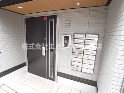 【エントランス】 | アヴァンスコート参番館 | ゆとりのあるエントランスです