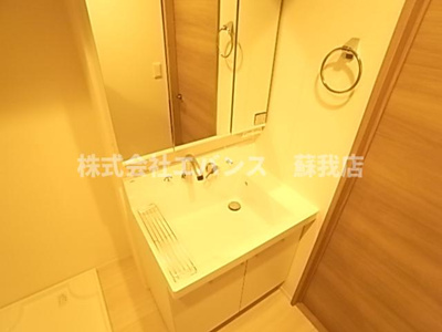 【独立洗面台】 | アヴァンスコート参番館 | 独立洗面化粧台が付いています
