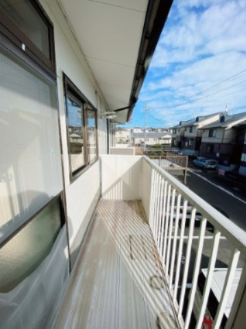 ドミールVANのバルコニー|別部屋同一間取りのお写真となります。