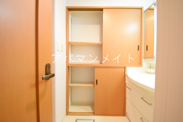 【設備】 | NEATビル | 洗面所に収納あります！