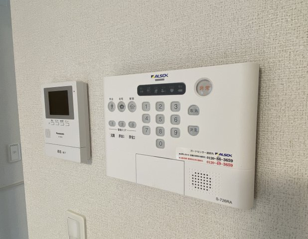 稲城市東長沼のアパートのセキュリティ