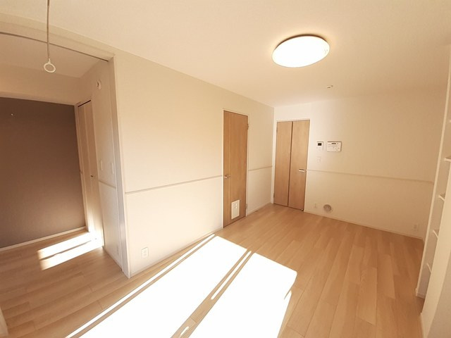 稲城市東長沼のアパートのその他