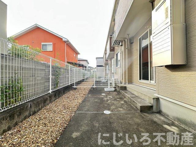 ライトブレスBの庭