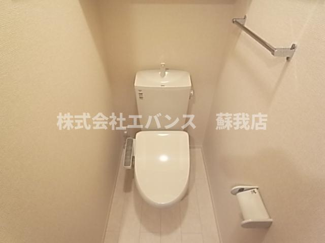 【トイレ】 | カーサエスペランサ | 清潔感のあるトイレです
