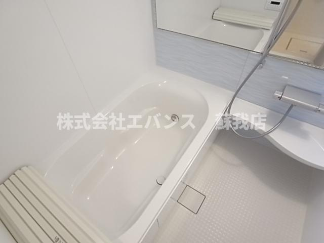 【浴室】 | カーサエスペランサ | 落ち着いた空間のお風呂です