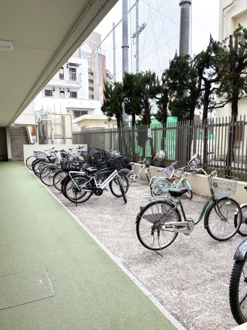ハイマート門前仲町の駐輪場|ハイマート門前仲町：敷地内に駐車場・駐輪場・バイク置場ございます！（空き要確認）