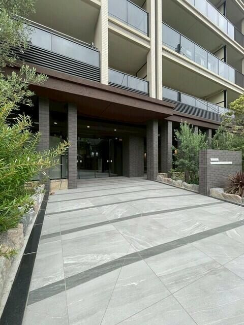 ヴェレーナ玉川学園前のエントランス