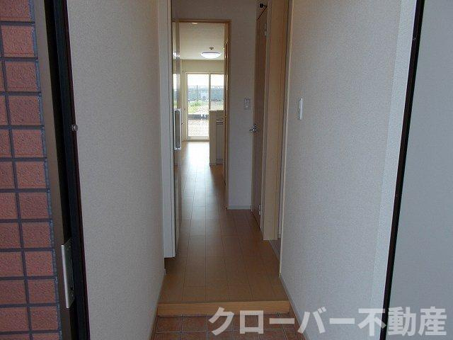 ルナ　イ　ソルＢの玄関