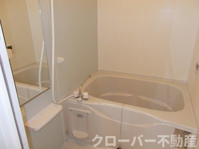 ルナ　イ　ソルＢの浴室