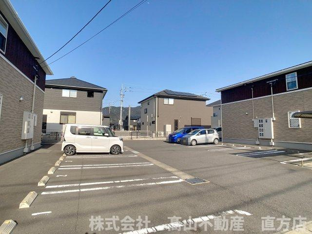 北九州市八幡西区野面１丁目のアパートの駐車場