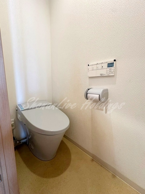 横浜市戸塚区戸塚町の賃貸マンションのトイレ