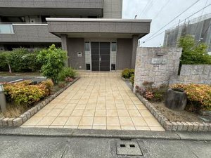 グラン・シェクル浜寺公園のエントランス