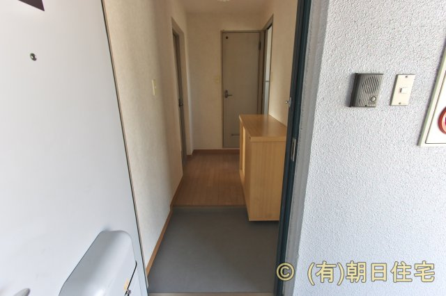 メゾン．ド．ルーテシアの玄関